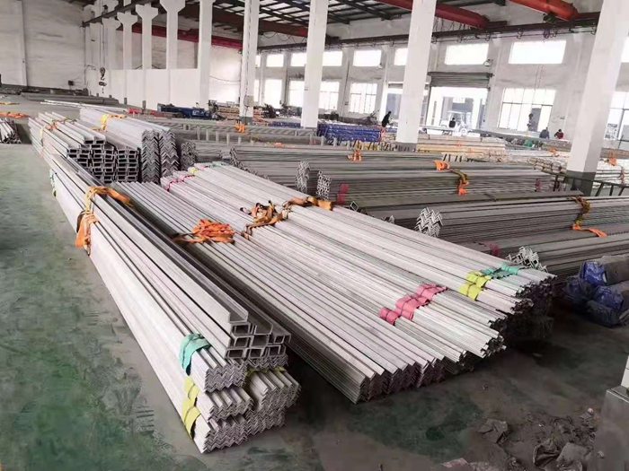 不銹鋼型材倉庫